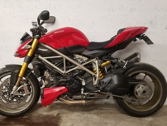 STREETFIGHTER S 1098  DUCATI ROUGE